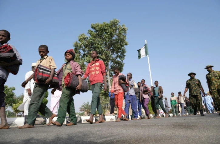 Des adolescents enlevés dans l'Etat de Katsina après leur libération le 18 décembre 2020 à Kankara