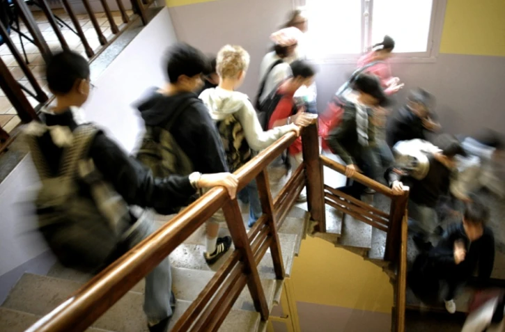 Des collégiens un jour de rentrée scolaire