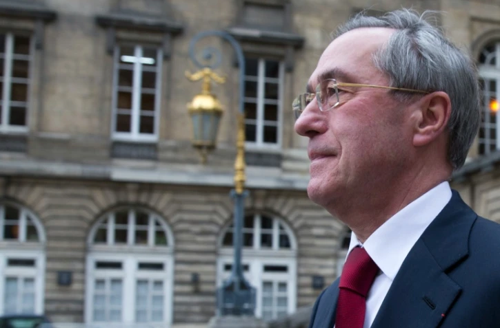 Claude Guéant à la sortie du palais de justice le 13 novembre 2015 à Paris