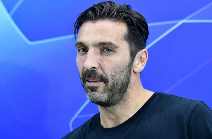 Le gardien de but italien du PSG Gianluigi Buffon en conférence de presse le 5 novembre 2018 à Naples