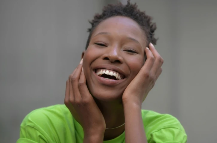 La mannequin Shirley Pitta poses lors d'un entretien avec l'AFP à Sao Paulo, le 7 novembre 2020