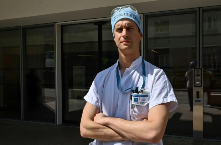 Rodolphe Lelaidier pose le 24 avril 2020 à l'hôpital Edouard Herriot à Lyon