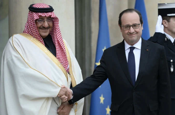 Le président François Hollande accueille le le prince héritier saoudien Mohammed ben Nayef, à l'Elysée le 4 mars 2016
