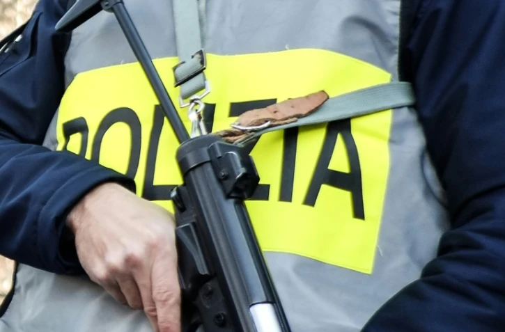 Un homme soupçonné d'être l'auteur d'une fusillade perpétrée à partir d'une voiture à Macerata, dans le centre de l'Italie, a été arrêté par la police