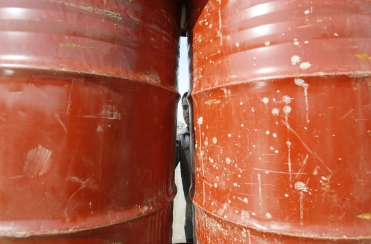Des barils de pétrole à Bagdad le 30 novembre 2008