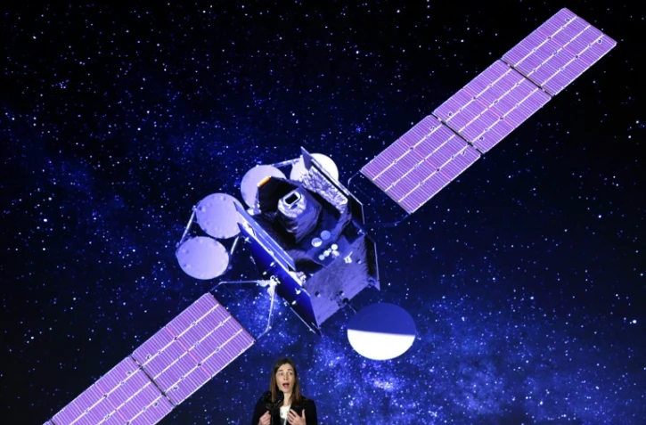 La physicienne Caroline Nowlan donne le 14 mars 2023 une conférence de presse à Washington sur l'instrument "TEMPO" de la Nasa, qui mesurera la pollution de l'air en Amérique du Nord