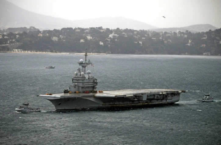 Le Charles de Gaulle de retrour à Toulon après une mission dans le golfe persique, à Toulon 16 mars 2016