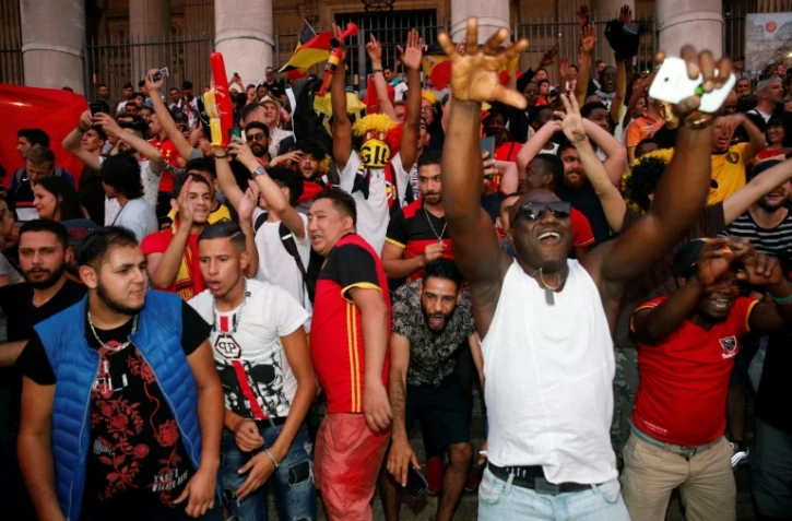 Des supporters belges fêtent la qualification pour les demi-finales du Mondial, le 6 juillet 2018 à Bruxelles