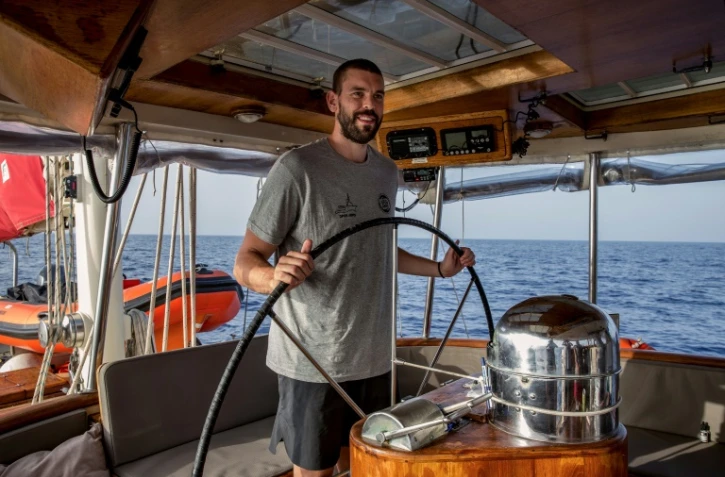 Le joueur de basket espagnol Marc Gasol participe à une mission de sauvetage de migrants en Méditerranée avec l'ONG espagnole Proactiva Open Arms le 16 juillet 2018