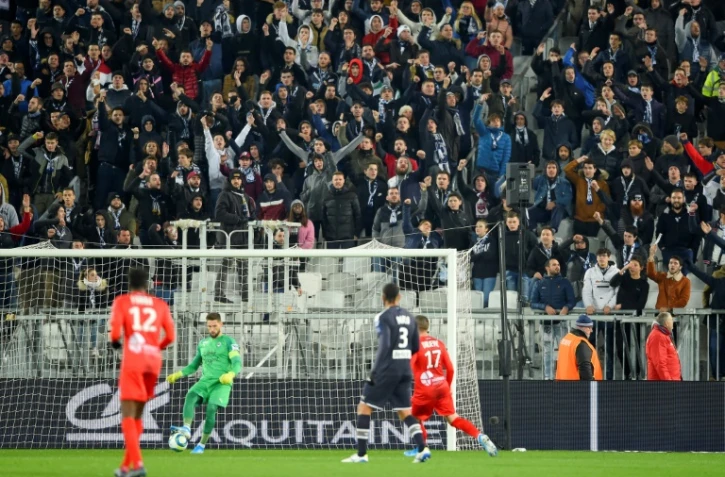 Des supporters bordelais lors d'une rencontre de Ligue 1 opposant Bordeaux à Nßmes le 3 décembre 2019.