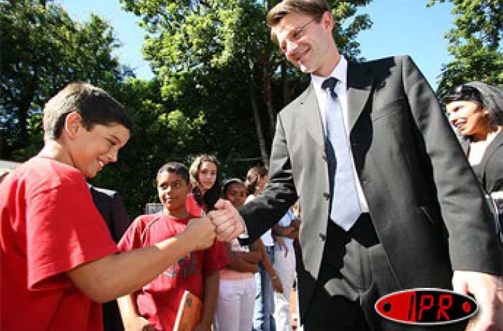 Mercredi 17 mai 2006 -

François Baroin, ministre de l'outremer, en visite à La Réunion