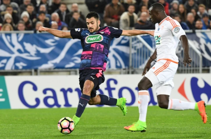 L'attaquant de Bordeaux Gaëtan Laborde (g), auteur d"un doublé face à Lorient en Coupe de France  au Matmut Atlantique, le 28 février 2017