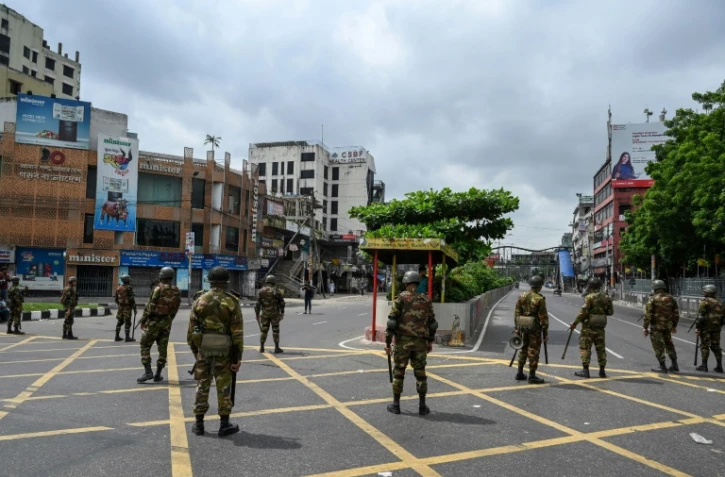 Déploiement militaire dans les rues de Dacca, le 20 juillet 2024