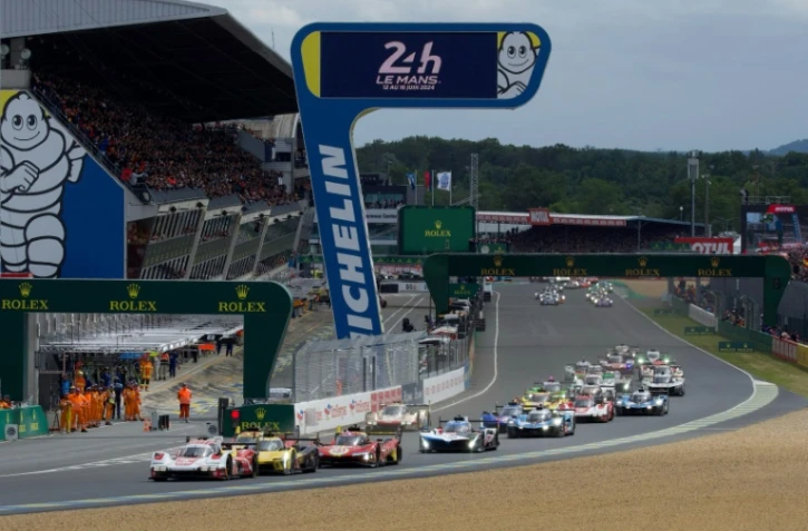 Les 62 engagés de la 92e édition des 24 Heures du Mans ont pris le départ à 16h00 (locales) sur le circuit de la Sarthe (ouest de la France)