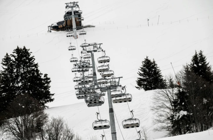 Des télésièges à l'arrêt au Grand Bornand en Haute-Savoie, le 21 janvier 2021