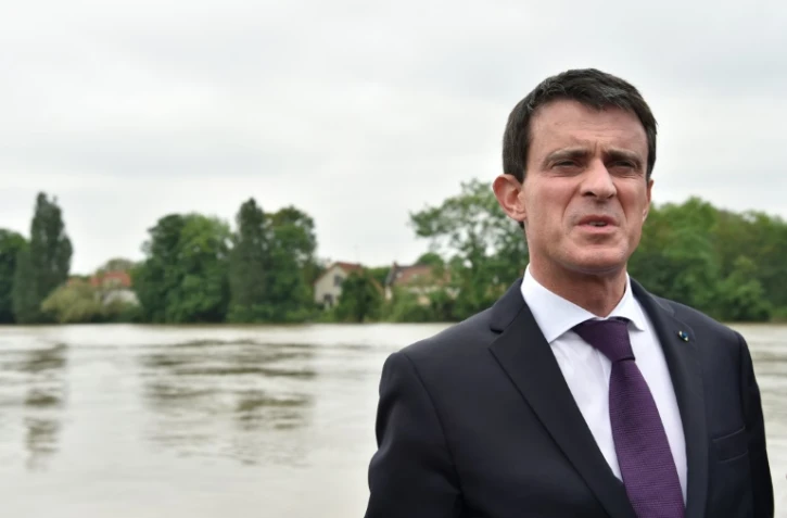 Manuel Valls à Viry-Chatillon (Essonne) le 4 juin 2016