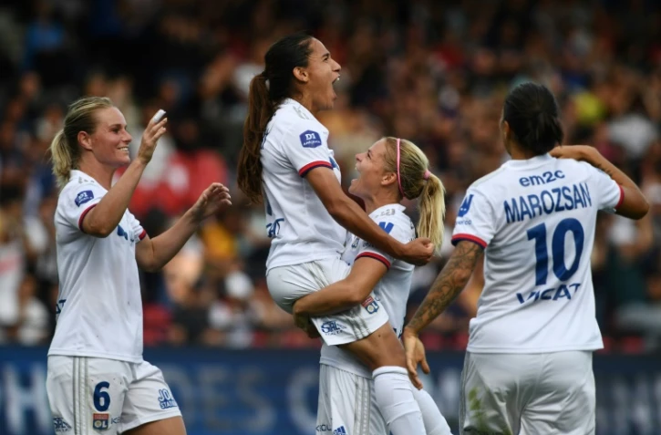 Les joueuses lyonnaises après un but contre le PSG lors du Trophée des championnes, le 21 septembre 2019 à Guingamp