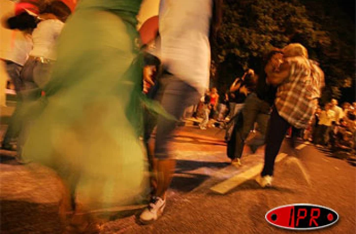 Mercredi 21 juin 2006 -

La musique a fait la fête dans la rue