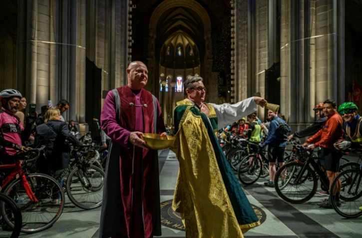 La "bénédiction des cyclistes" à la cathédrale de New York, le 6 mai 2023