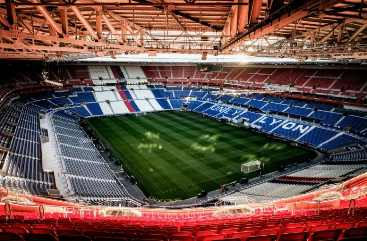 Vue panoramique du nouveau stade de Lyon, le "Stade des Lumières" à Décines-Charpieu, près de Lyon, le 5 janvier 2015