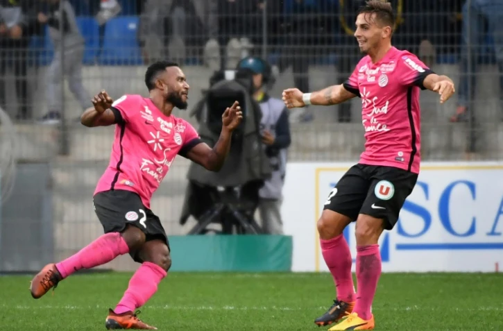 Le milieu Stéphane Sessègnon (g) exulte après avoir ouvert le score pour Montpellier contre Nice à La Mosson, le 15 octobre 2017  