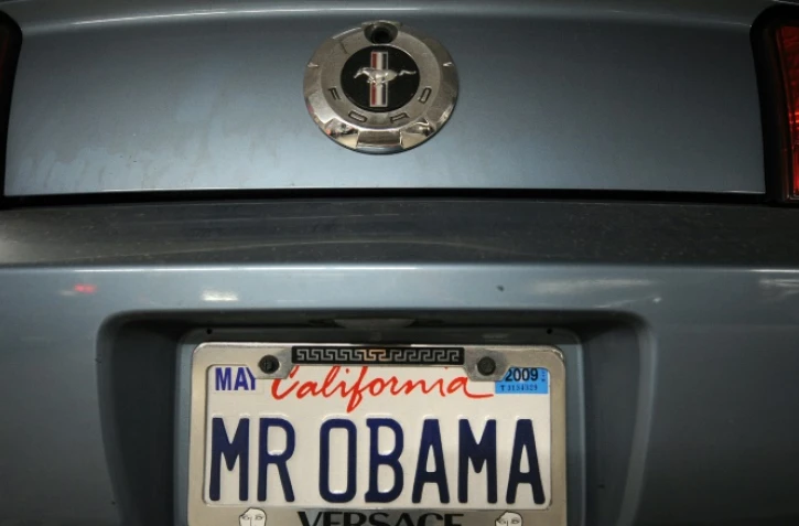 Dans certains pays, comme les Etats-Unis ou la Grande-Bretagne, un automobiliste peut personnaliser sa plaque d'immatriculation