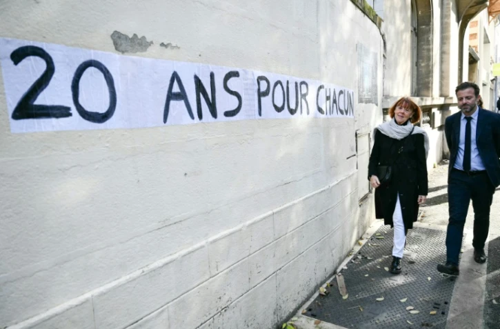 Gisèle Pelicot et son avocat Antoine Camus arrivent au palais de justice d'Avignon le 26 novembre 2024