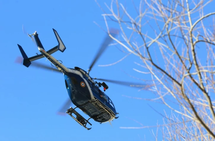 Un hélicoptère de la gendarmerie survole les Alpes-Maritimes, à Isola le 23 février 2014