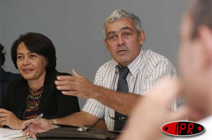 La participation de La Réunion à La Foire de Paris du 12 au 22 mai 2005 et jugée positve par la CCIR et le C TR