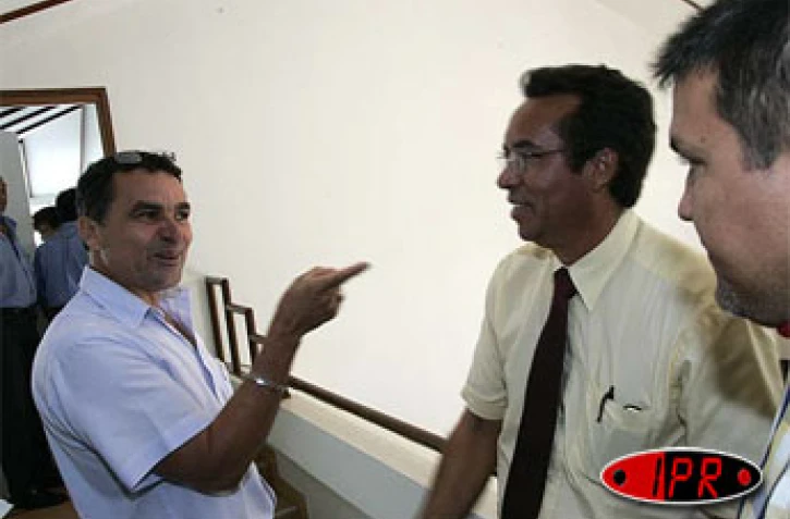 Mardi 12 avril 2005 -

Giraud Payet a été élu président de la Chambre de Métiers.