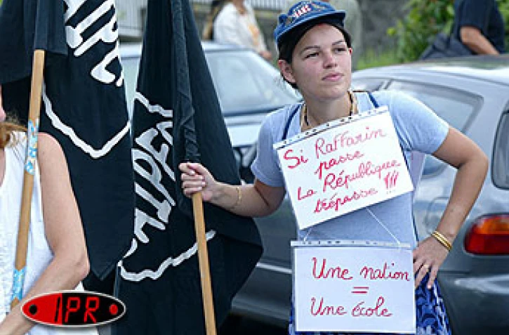 La grève se poursuit dans l'Éducation nationale ce lundi 14 avril 2003