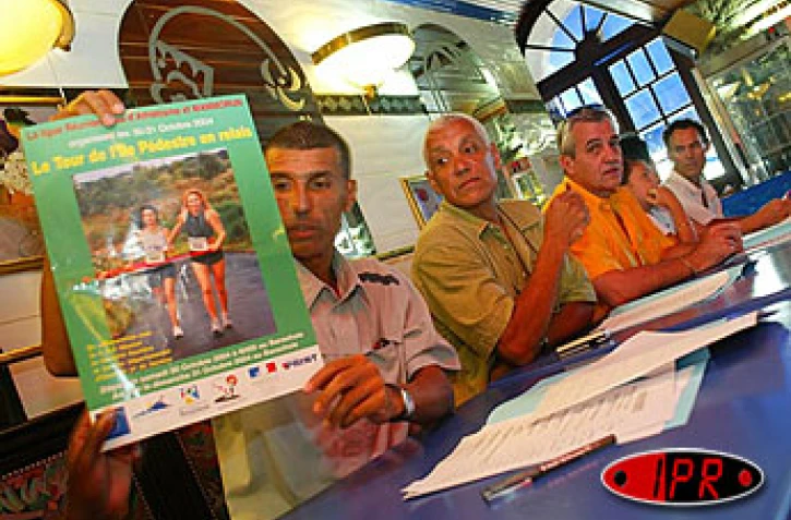 Le tour de l'île pédestre aura lieu le samedi 30 et le dimanche 31 octobre 2004