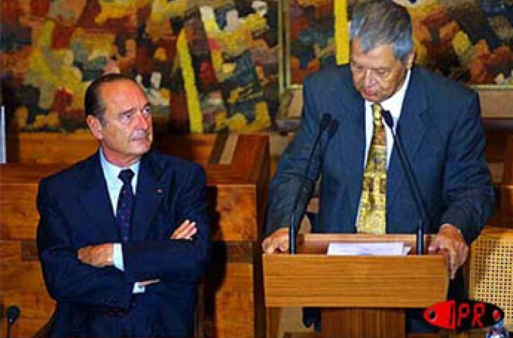 Lors de la visite officielle du président de la République, Jacques Chirac, à La Réunion le jeudi 17, le vendredi 18 et le samedi 19 mai 2001