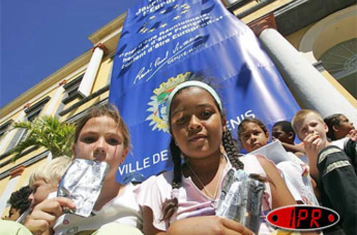 Lundi 9 mai 2005 -La journée de l'Europe a été célébrée à la mairie de Saint-Denis