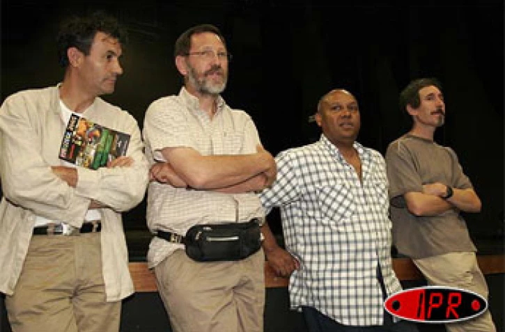 Lundi 24 mai 2005 -

Présentation de la cinquième édition de Kreuzeol 2005, festival de musiques traditionnelles, qui se déroulera le 26 et 27 mai au théâtre Vladimir Canter