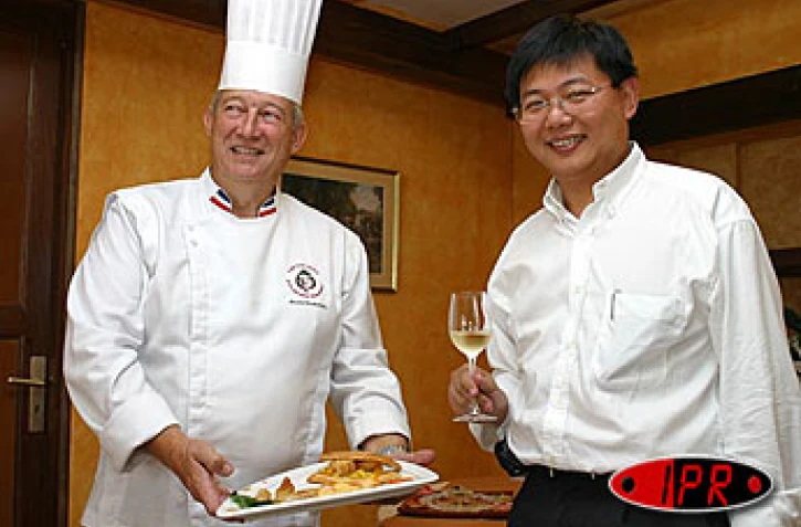 Jeudi 2 décembre 2004
Le chef Jean Durand a mis les petits plats dans les grands avec des produits Leader Price