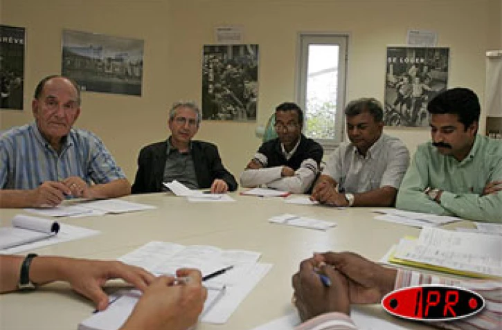 Mercredi 12 octobre 2005 -
Jean Baubérot, titulaire de la chaire histoire et sociologie de la laïcité à l'Ecole Pratique des Hautes Etudes participe à ce colloque.