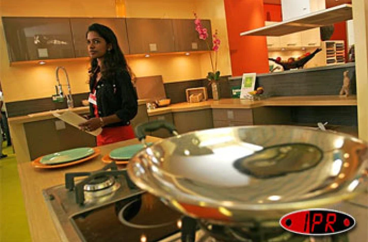 Image du Salon de la maison 2006 qui se tient au Parc des expositions de Saint Denis du 28 avril au 8 mai