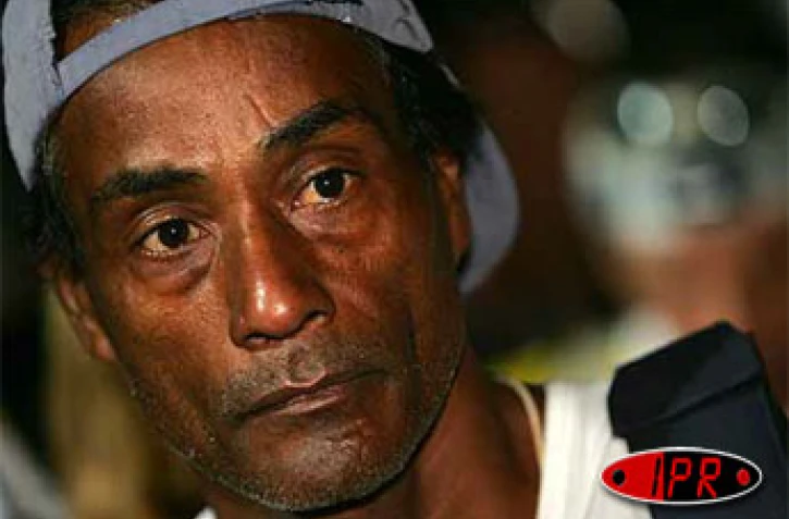 Vendredi 22 octobre 2004

Les &quot;fous&quot; ont pris le départ du Grand raid à 4 heures du matin au Cap Méchant