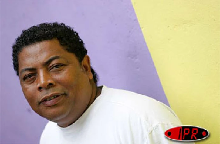 Jeudi 4 août 2005 -

L'accordéoniste malgache Régis Gizavo