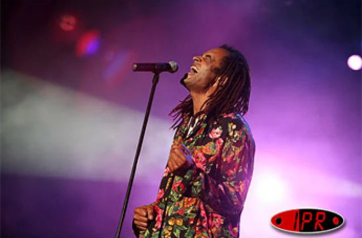 Dimanche 2 juillet 2006 -

Yannick Noah en concert à Saint-Denis de La Réunion