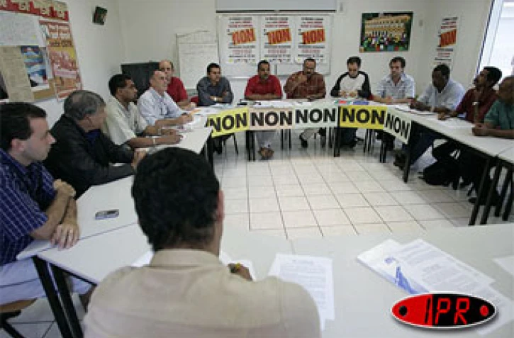 Mercredi 25 mai 2005 -

La CGTR, la FSU et SUD éducation appellent à voter &quot;non&quot; pour le référendum du dimanche 29 mai 2005