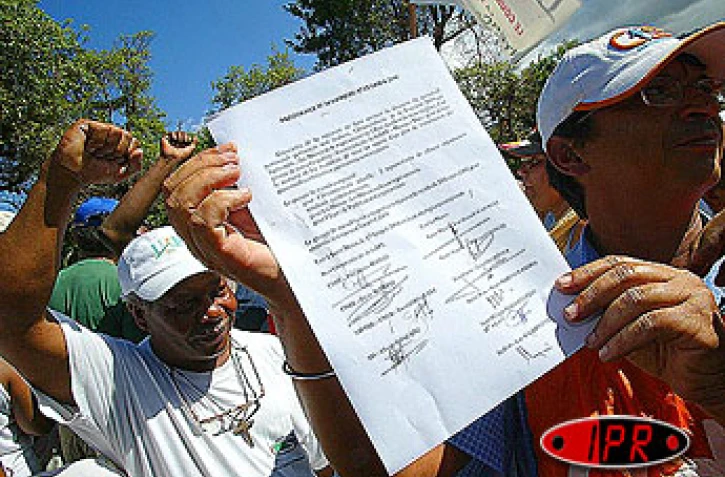 Mardi 17 février 2004
Les employés communaux ont suspendu leur mouvement de grève