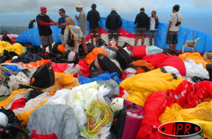 Dimanche 6 novembre 2005

La manche du championnat de France de parapente annulée en raison de la pluie