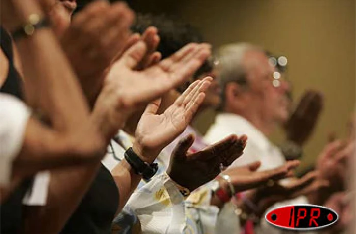 Jeudi 7 avril 2005 - 

Plusieurs milliers de personnes ont assisté en l'église du Chaudron à la messe en mémoire de Jean-Paul II