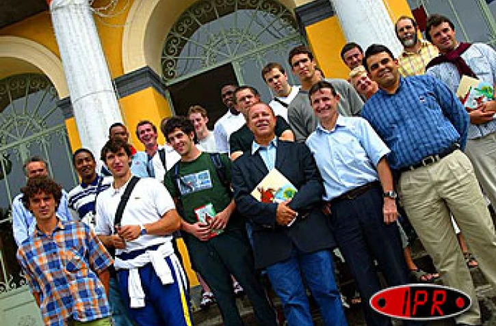 Un tournoi international de pelote basque aura lieu à La Réunion du mercredi 16 au lundi 21 juin 2004