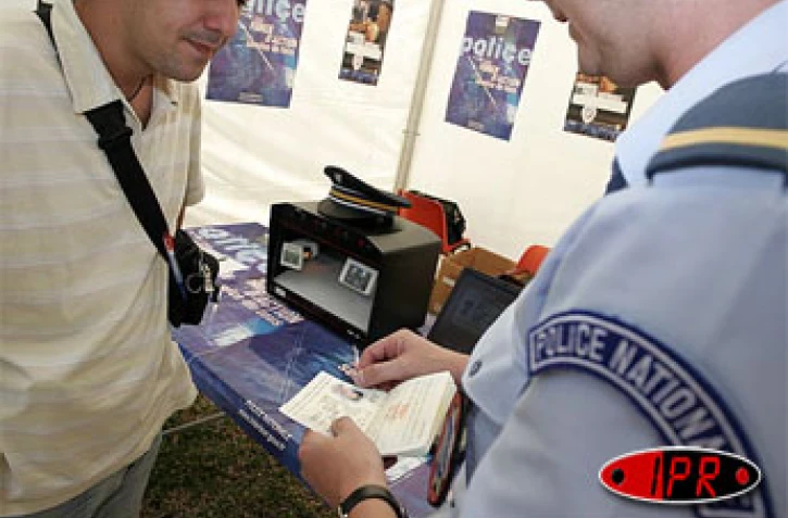 Jeudi 6 octobre 2005 -
La police nationale a organisé une journée portes ouvertes pour la deuxième année consécutive