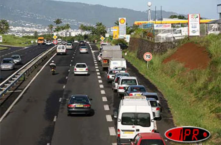 Jeudi 1er février 2007- 

Les pompistes sont en grève. Ils réclament une augmentation de leur marge bénéficiaire