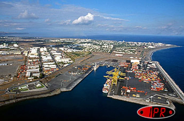 Une pollution massive du port de la Pointe des Galets a été évitée