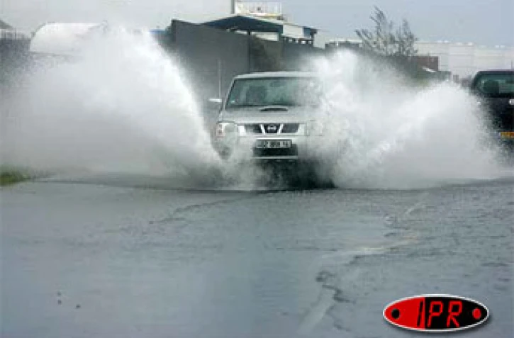 Lundi 26 février 2007 - Cyclone intense Gamède